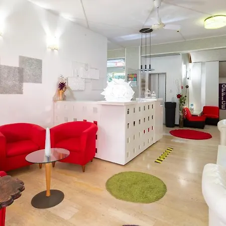 Condor-new 2024-con Piscina ホテル 2*