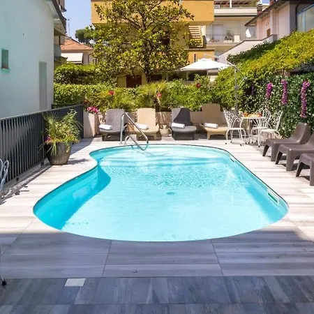 Condor-new 2024-con Piscina ホテル 2*