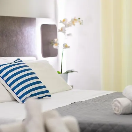 Hotel Condor-New 2024-Con Piscina