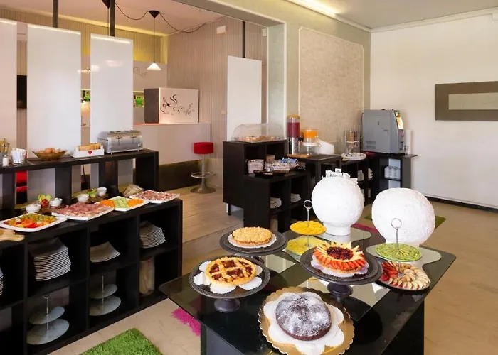 מלון Condor-new 2024-con Piscina