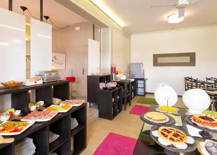 Otel Condor-new 2024-con Piscina Riccione