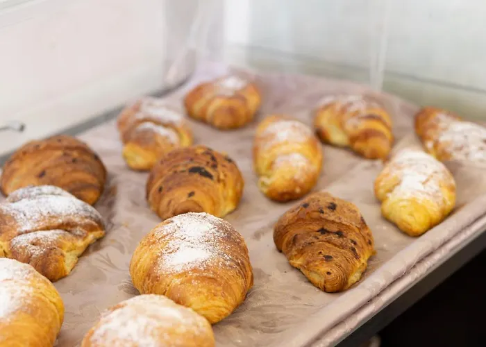 מלון Condor-new 2024-con Piscina 2*