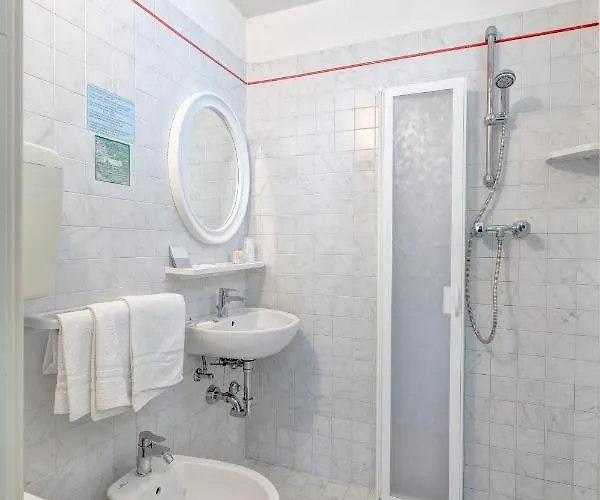 Condor-new 2024-con Piscina Otel Riccione