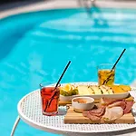 Hotel Condor-new 2024-con Piscina 2*