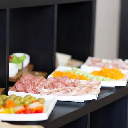 Hotel Condor-new 2024-con Piscina 2*