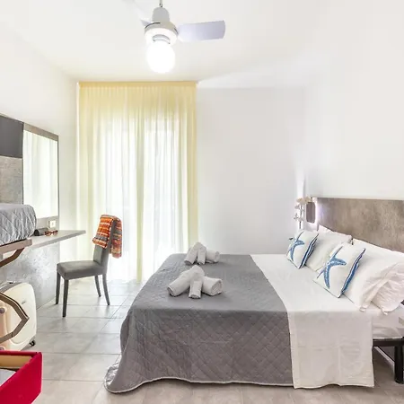 Condor-new 2024-con Piscina Hotel
