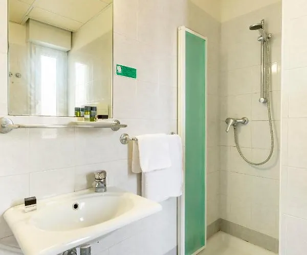 Hotel Condor-New 2024-Con Piscina Hotel