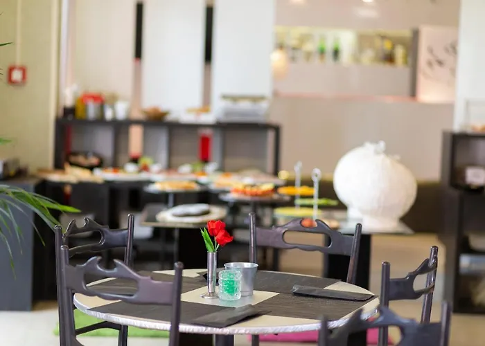 Отель Condor-new 2024-con Piscina 2*