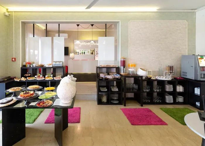 Отель Condor-new 2024-con Piscina