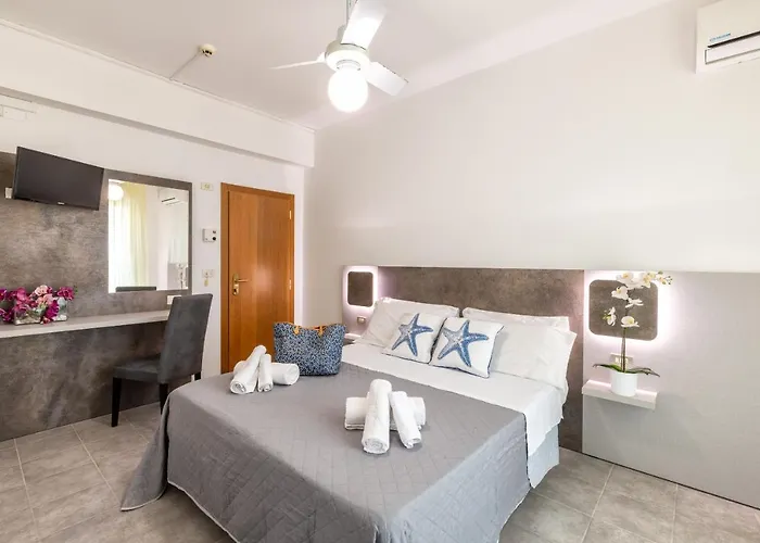 Condor-new 2024-con Piscina Отель 2*