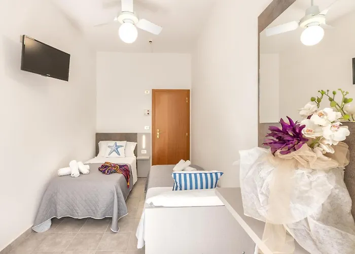 Hotel Condor-New 2024-Con Piscina Riccione