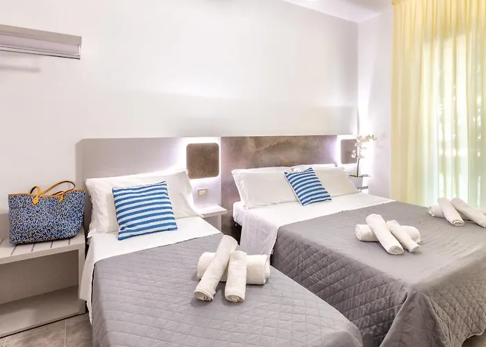 Hotel Condor-New 2024-Con Piscina Riccione